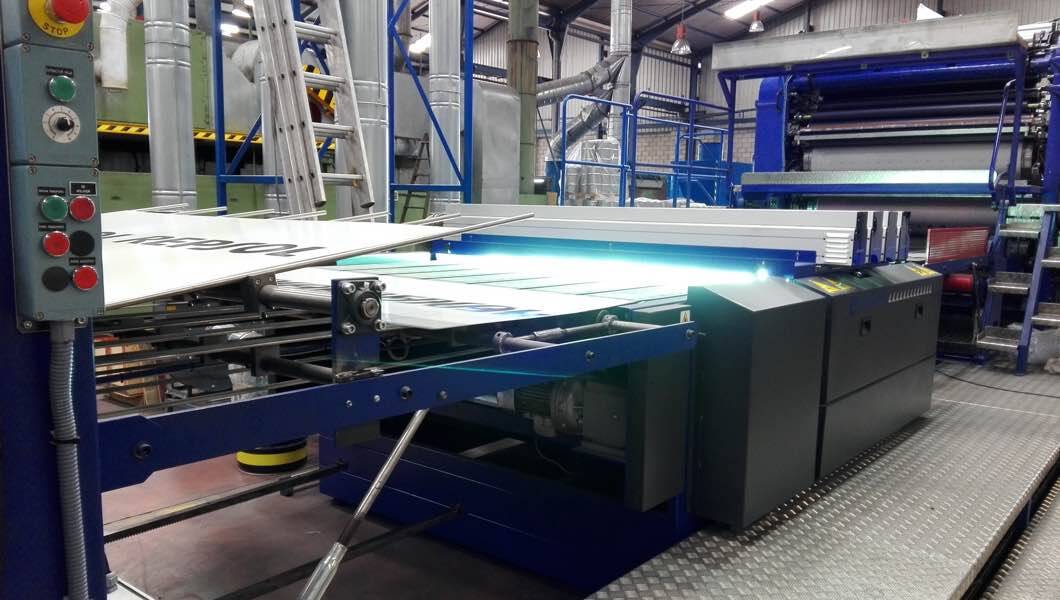 Foto máquina STREAMCURE - hornos uv